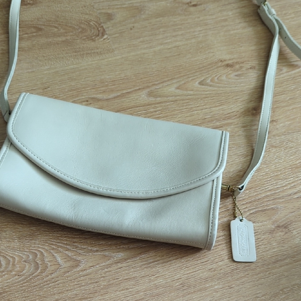 Coach Vintage Bone Leather Clutch/Cross 9945